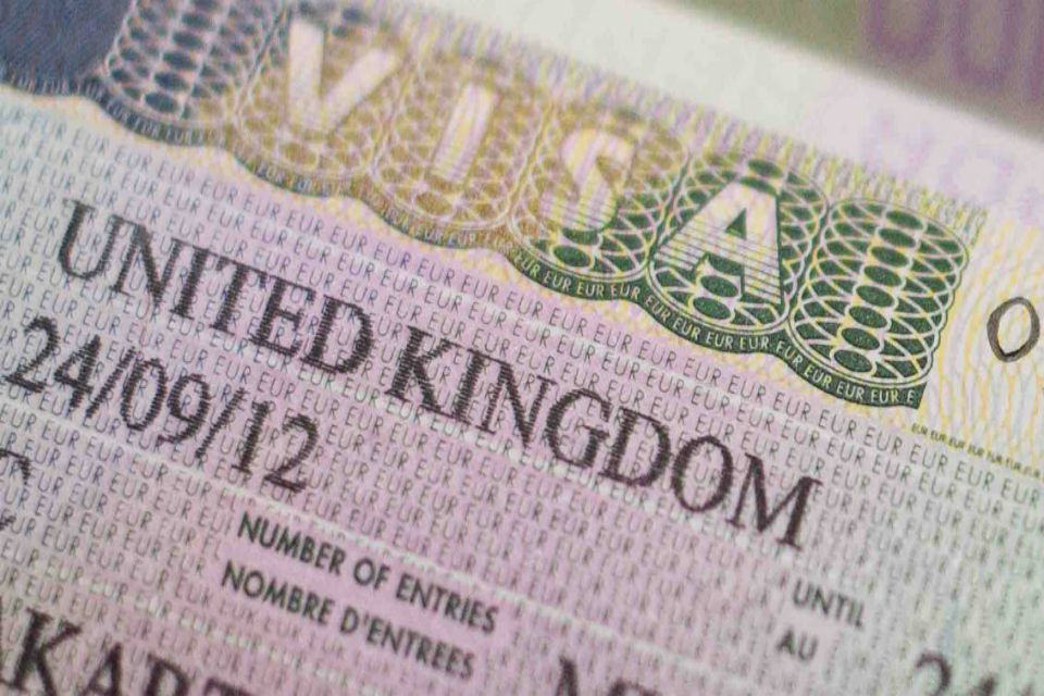 UK Visas British Ambassador to Kuwait, Belinda Lewis, has announced that the decision to issue e-visas for Kuwaitis will be available in 2023.