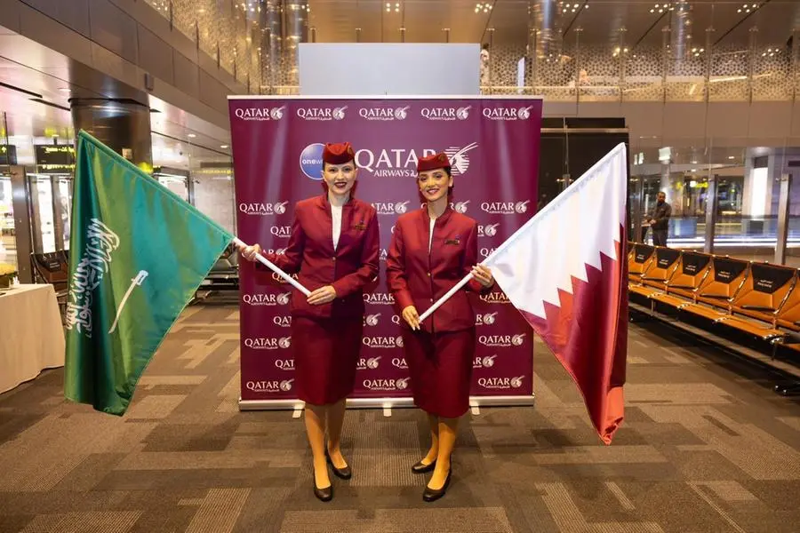 qatarairwaystouchesdownintabuk3-jpeg