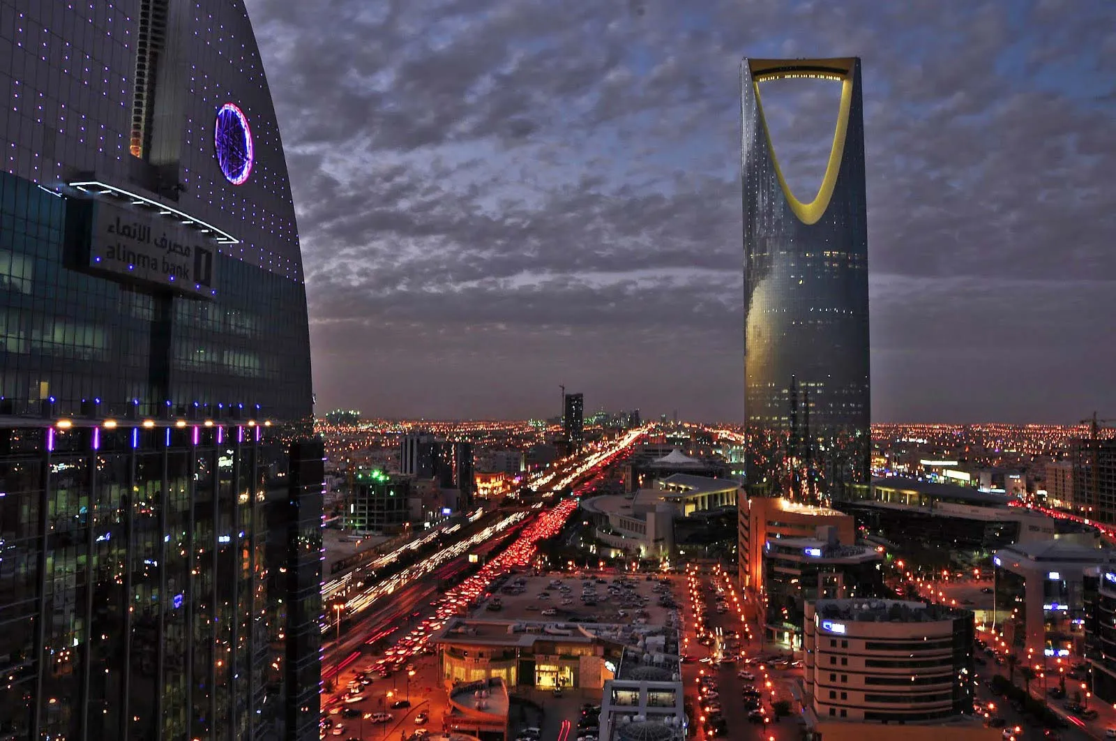 Riyadh's undoubtedly the top tourist attraction, it is the official capital of the Kingdom of Saudi Arabia and enjoys a high position.